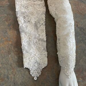Wedding Sleeves Lace Pearl Iridescent Formal Gloves